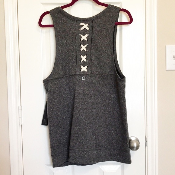 NWT Steve Madden Active Top - Picture 1 of 10